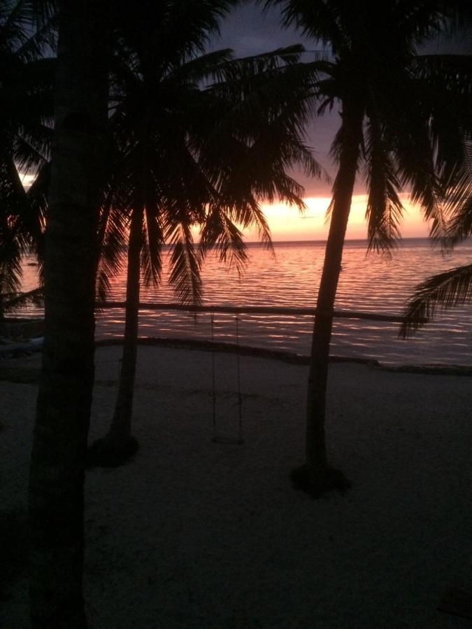 Отель We Call It Rainbow Paradise Daanbantayan Экстерьер фото